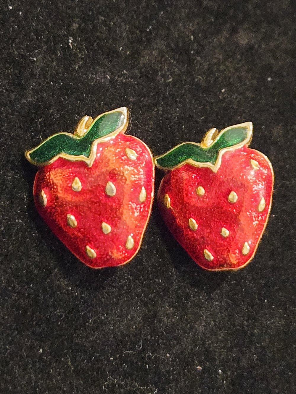 Unique Vintage Avon "Very Berry" Enamel Strawberry Clip-on Earrings.